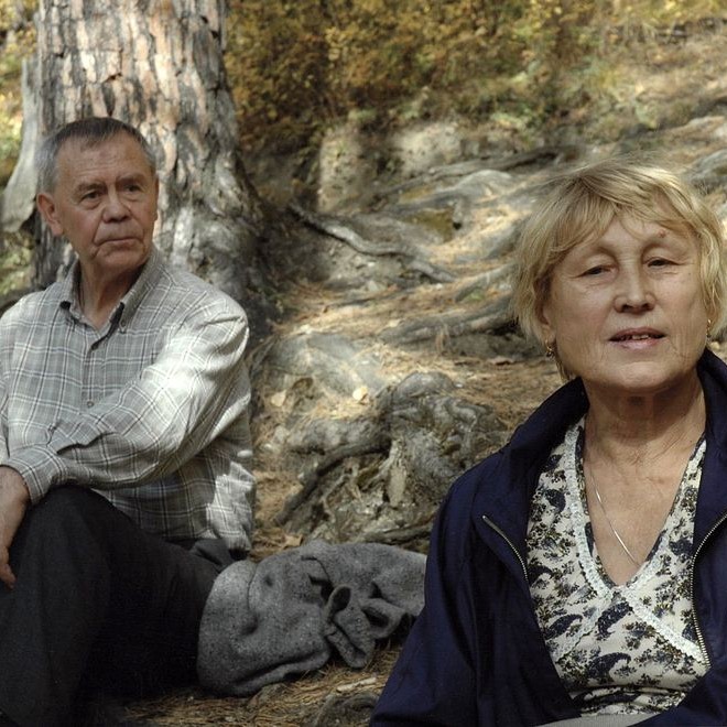 В.Г.Распутин и С.И.Распутина на Аршане. Тункинский район, Бурятия. Из архива писателя.